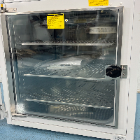 Thermo Forma Series 3 Water Jacketed CO2 Incubator image 3